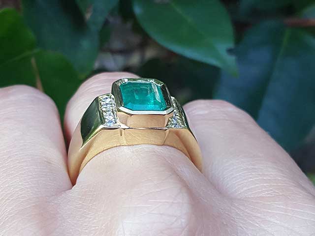 Genuine Colombian emerald ring