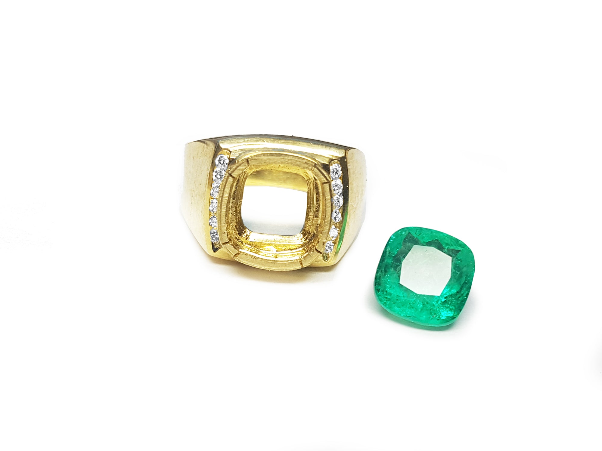 Emerald bezel set men ring