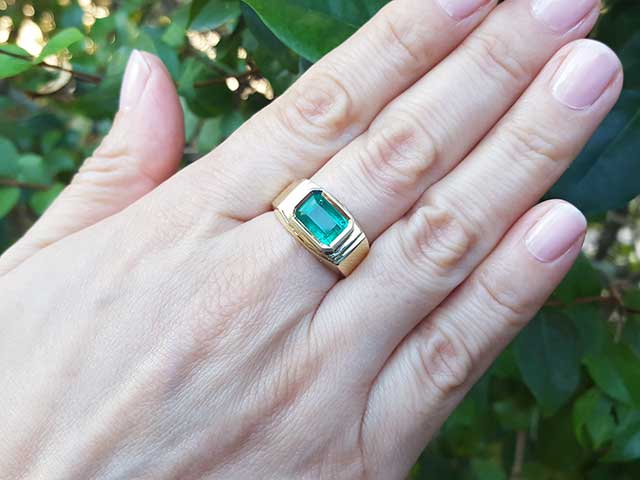 Men&#39;s Muzo Emerald Ring