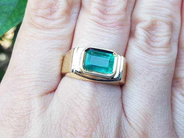 Emerald gold ring for man