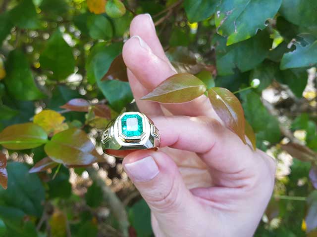 Emerald gold ring for man