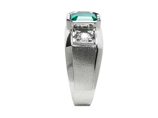 Solitaire men’s emerald ring