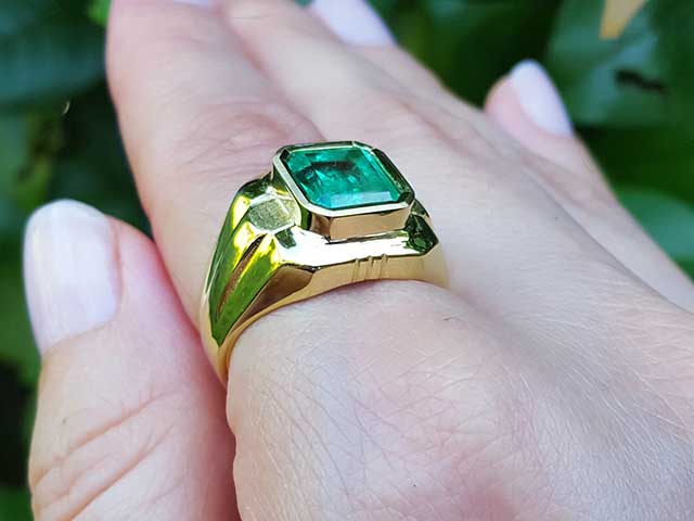 Men rings emerald size 