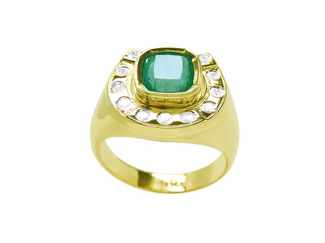 Solid yellow gold ring with emeralds