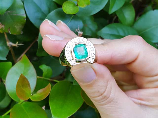 Emerald gold ring for man