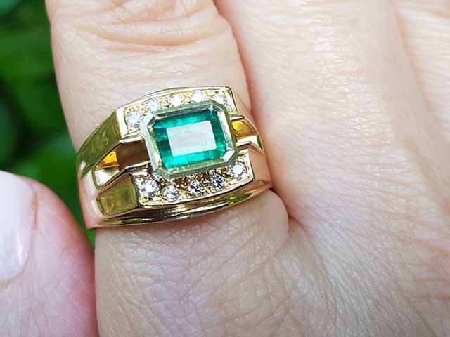 Men’s fine gold emerald jewelry