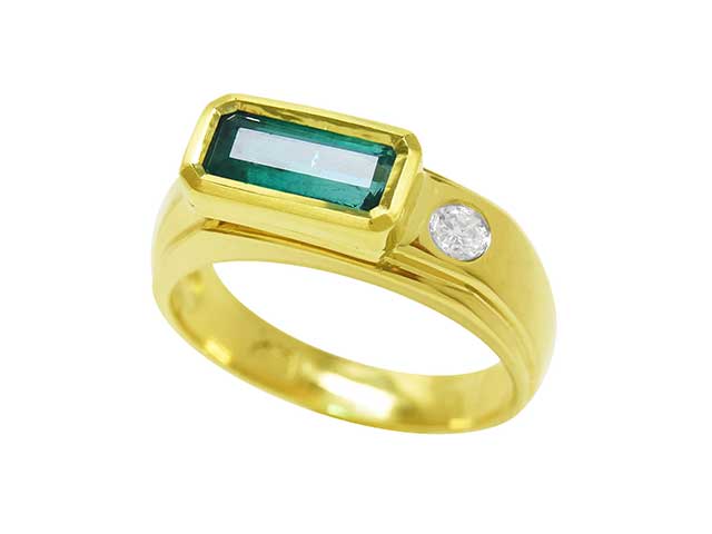 Natural Beryl and gold ring