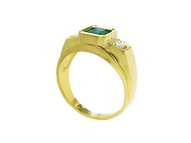 Emerald solitaire ring for men