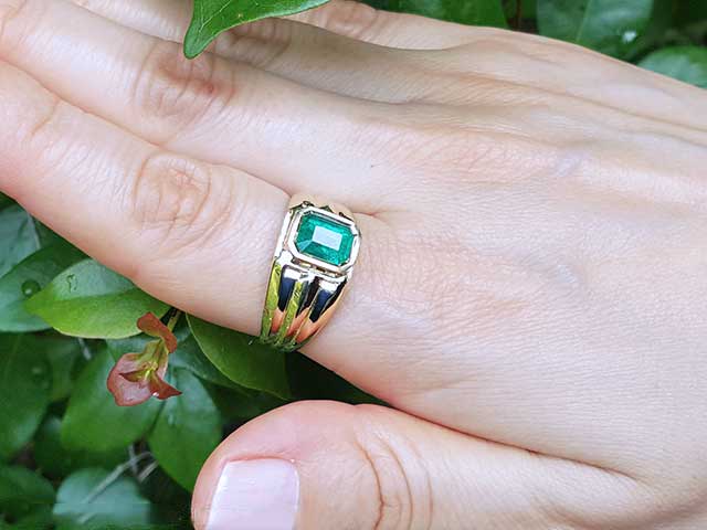 Genuine Colombian emerald ring