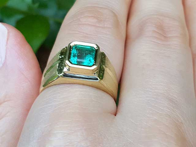 Men's Emerald Rings Channel Set Three Stone In Yellow Gold | Modern Gem  Jewelry | Saratti