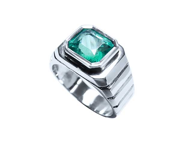 Men’s white gold emerald ring