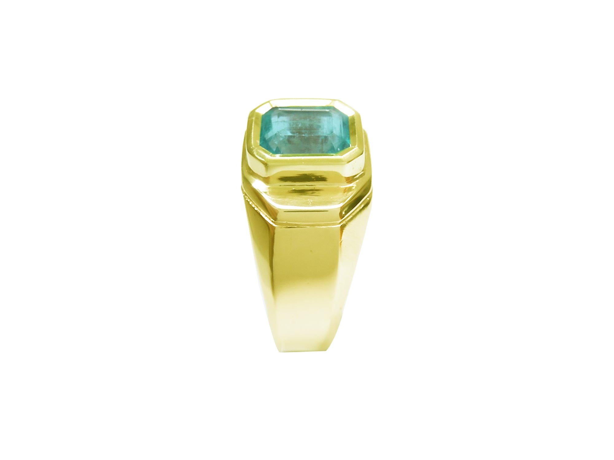 Men&#39;s yellow gold emerald ring