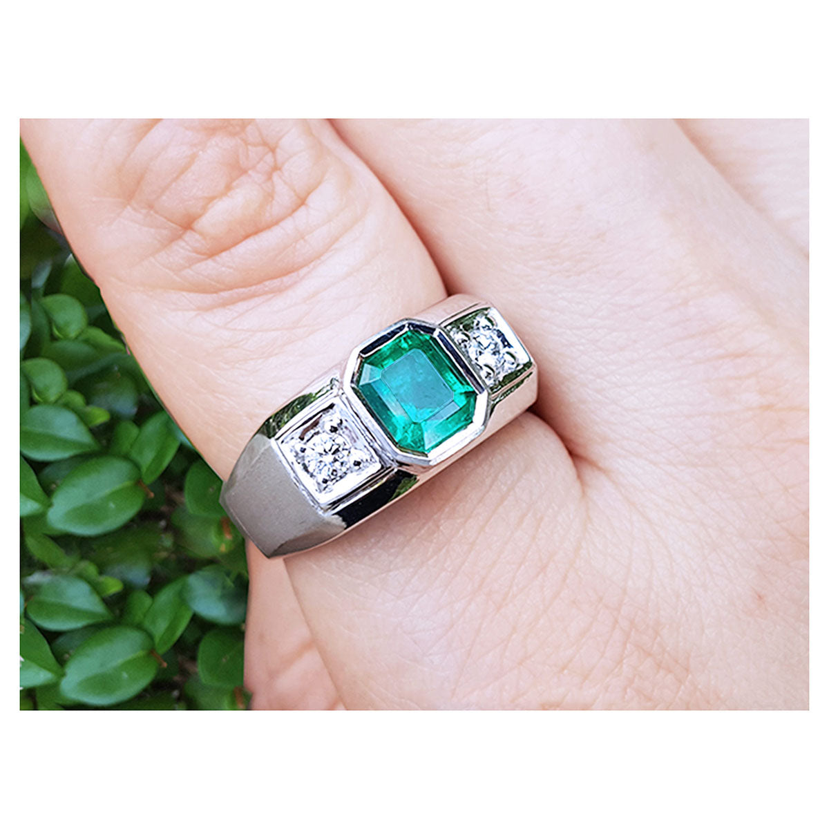 Genuine Muzo Emerald 1.32 Carat Men&#39;s Ring 14K White Gold