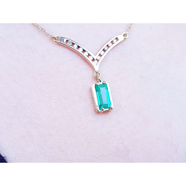 Baguette cut 1.17 ct. Genuine Colombian Emerald Necklace 14K Yellow Gold
