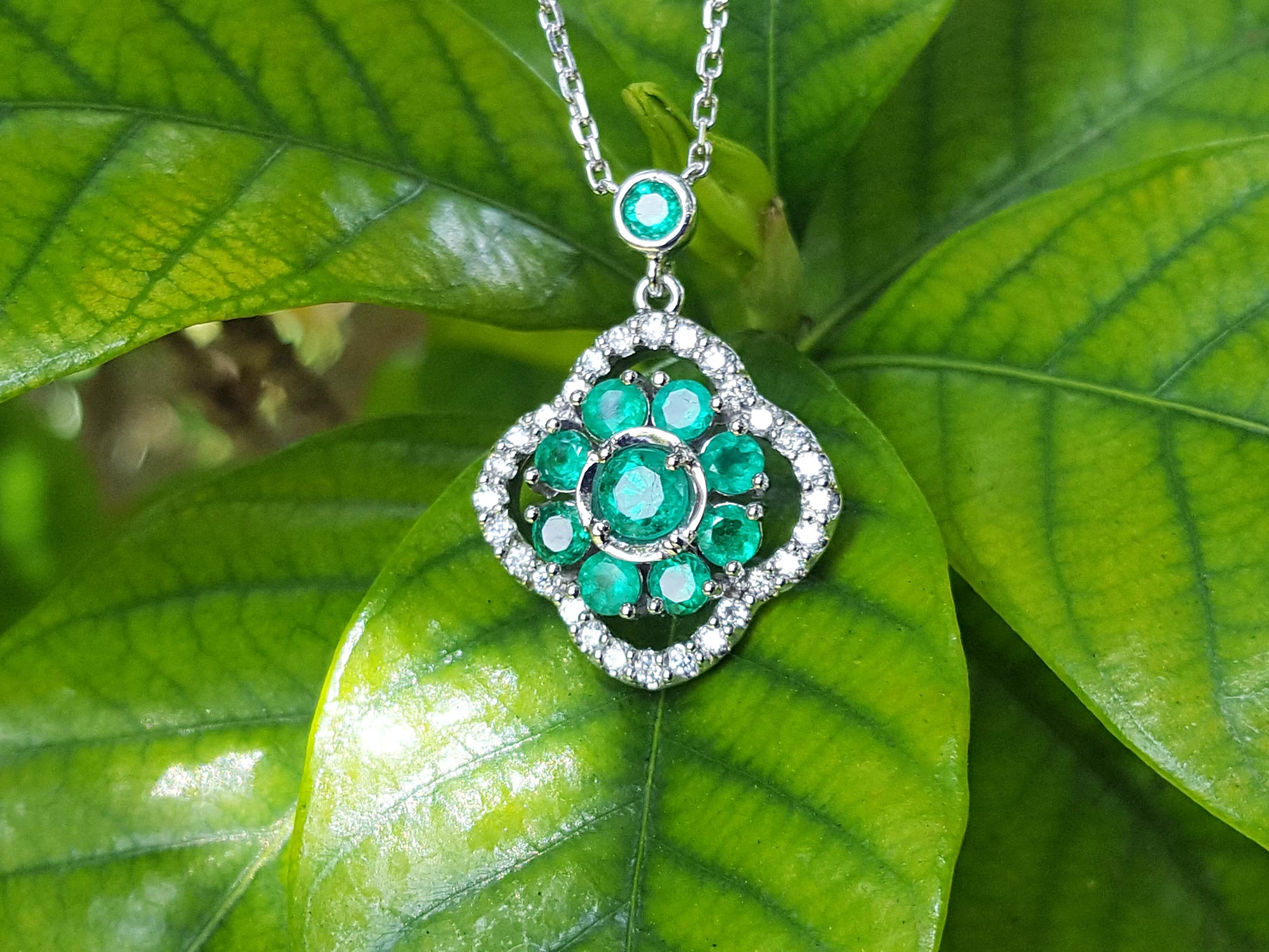 14k emerald necklace