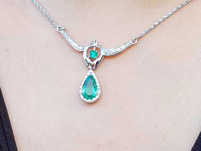 May birthstone necklace 1.67 ct. Colombian emerald