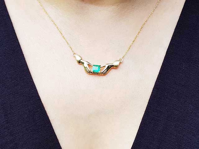 Emerald Claddagh necklace