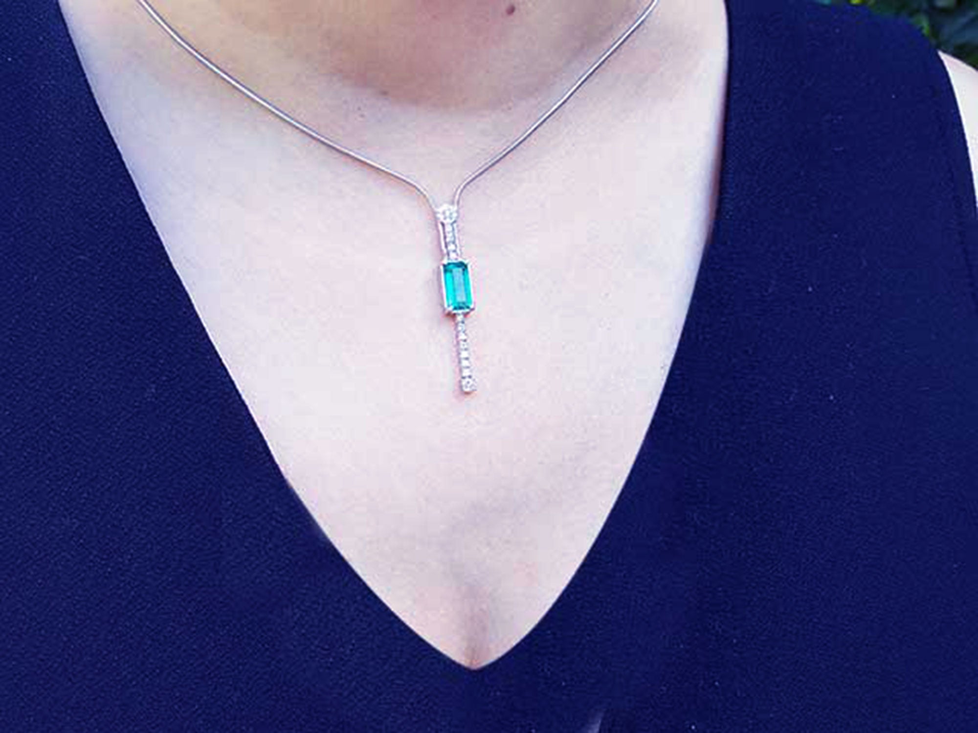 Emerald necklace jewelry