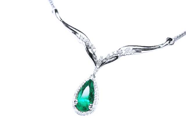 Colombian  emerald necklace for sale