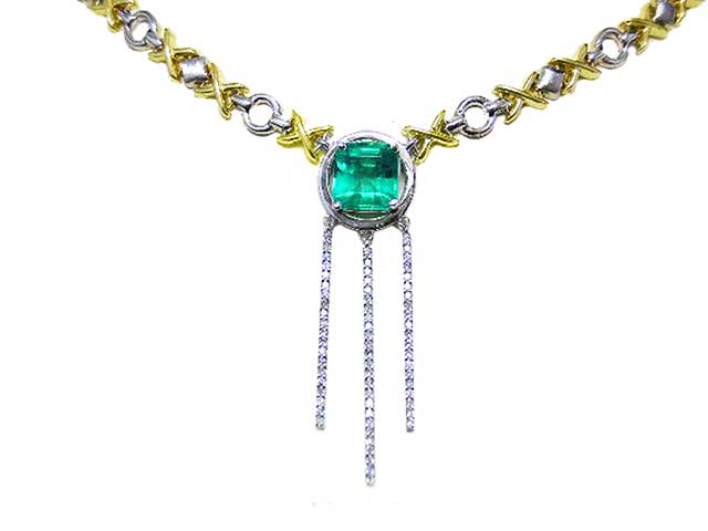 Real emerald Hugs and kisses necklace for sale