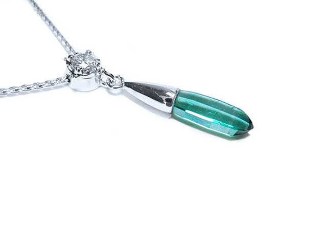Real emerald briolette necklcace