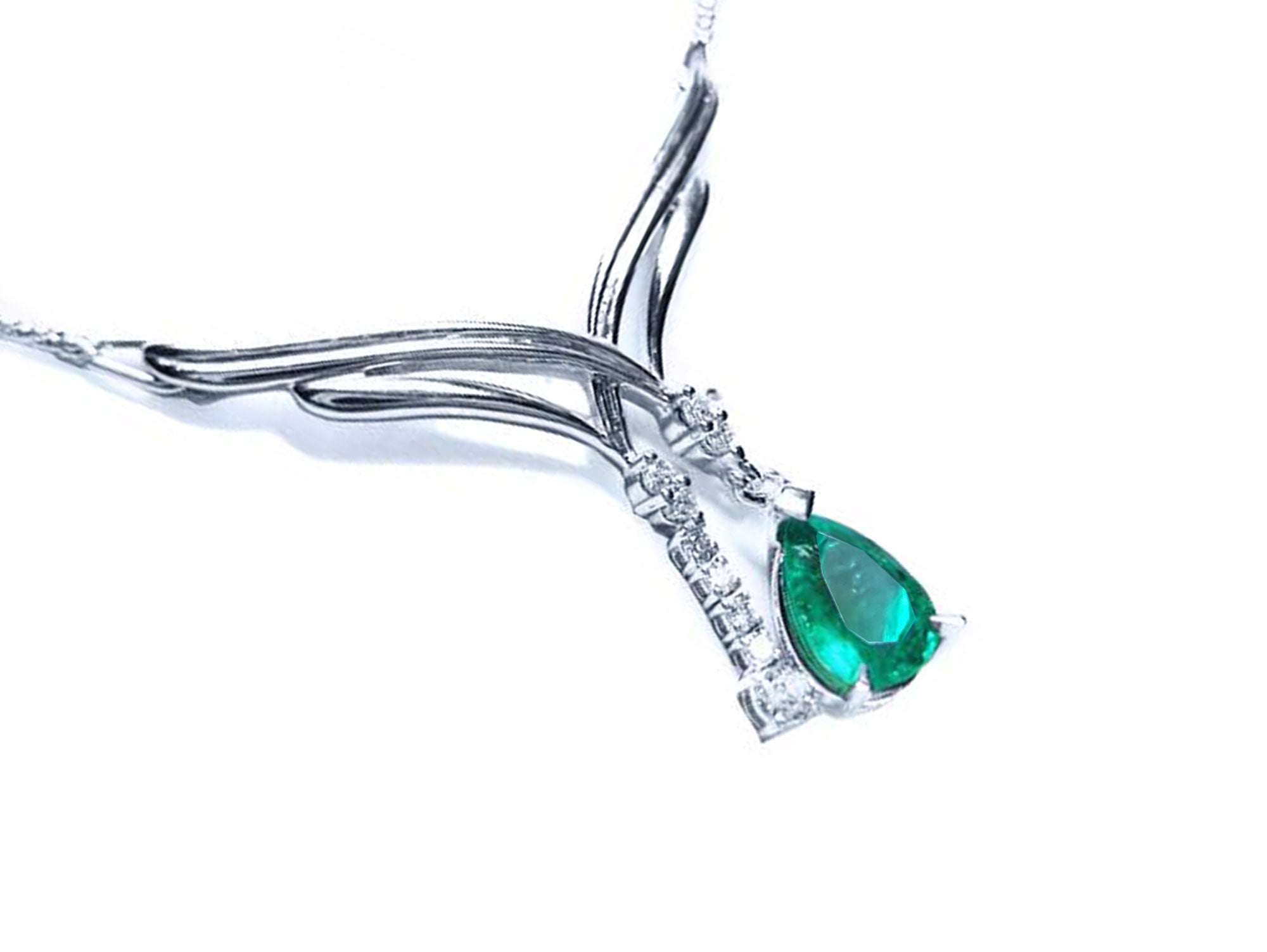 Pear shaped Emerald necklaces