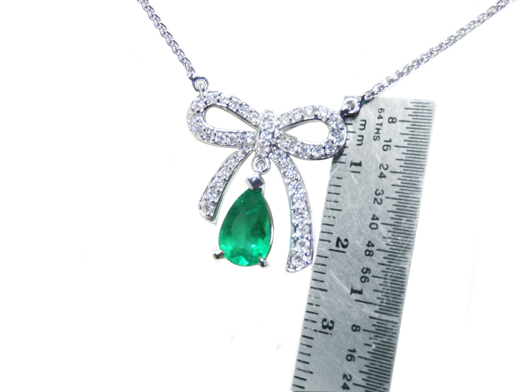 pear shaped Emerald necklace
