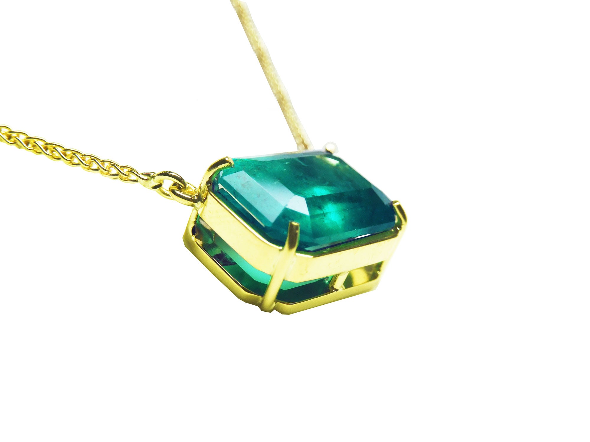 East west Emerald necklaces for sale