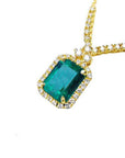 Vibrant emerald dangle necklace