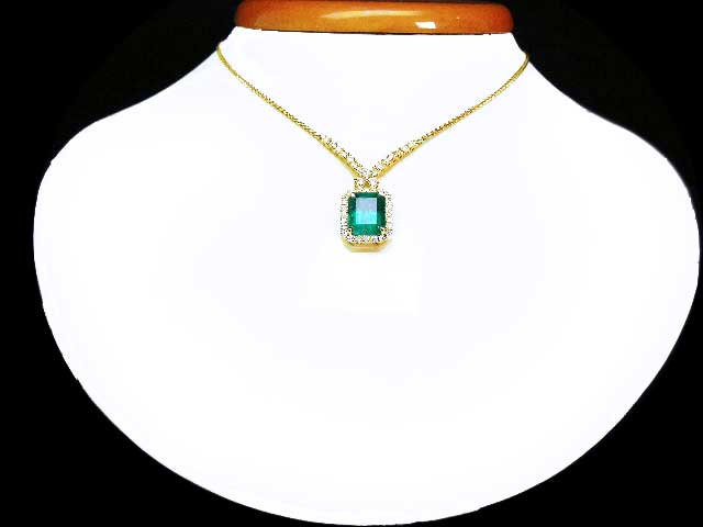 Colombian emerald halo necklace