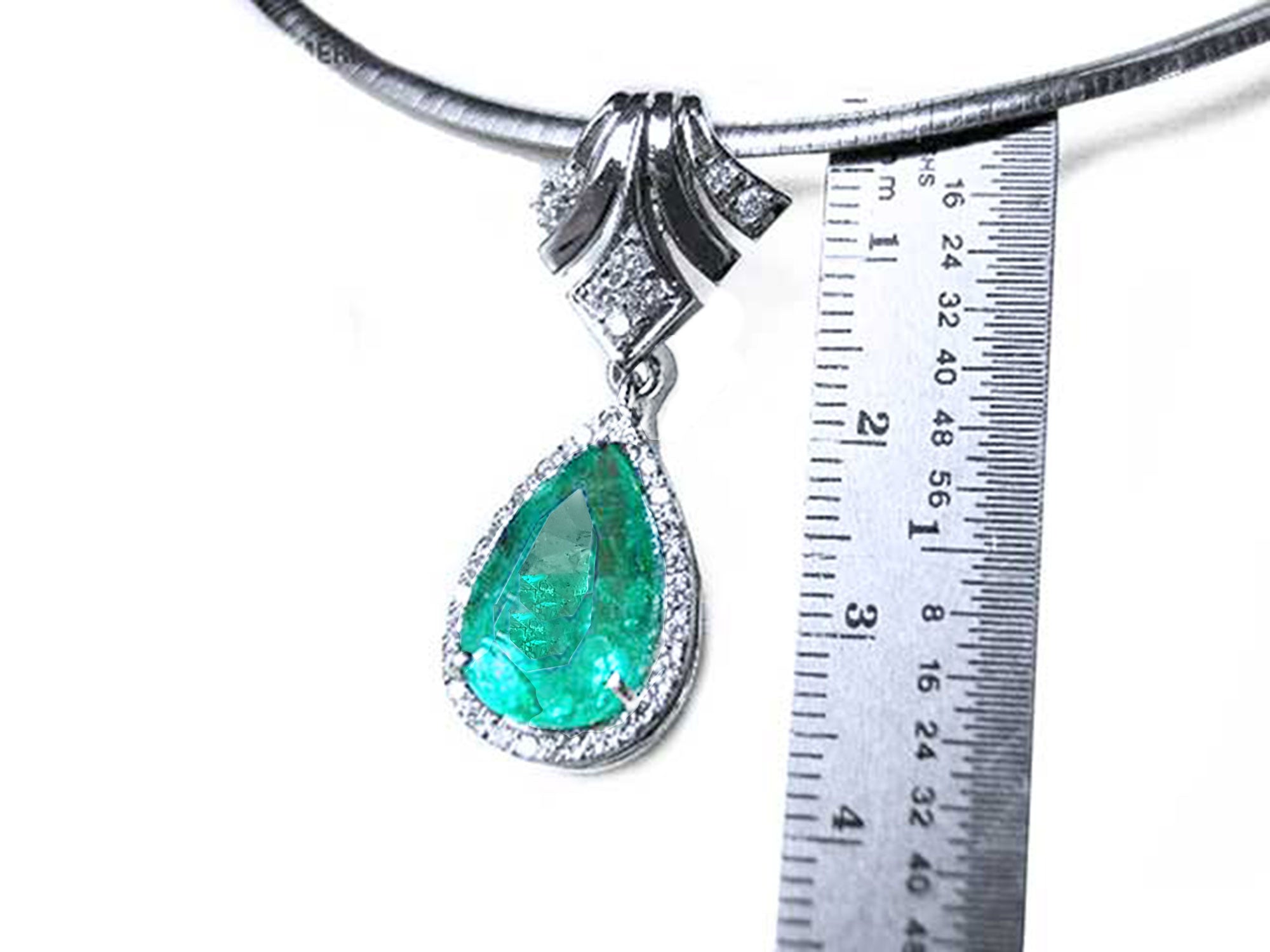 Emerald pendant pear shaped