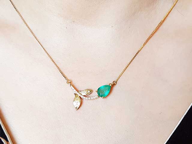 Bridal May birthstone emerald twig necklace