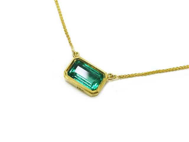 18k Solid yellow gold bezel set emerald necklace
