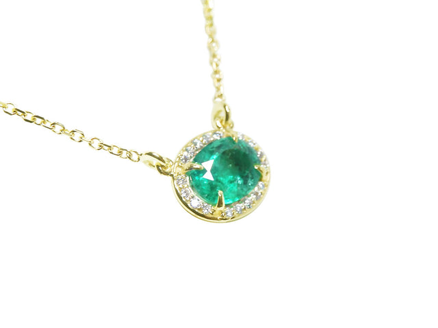 Emerald necklace natural