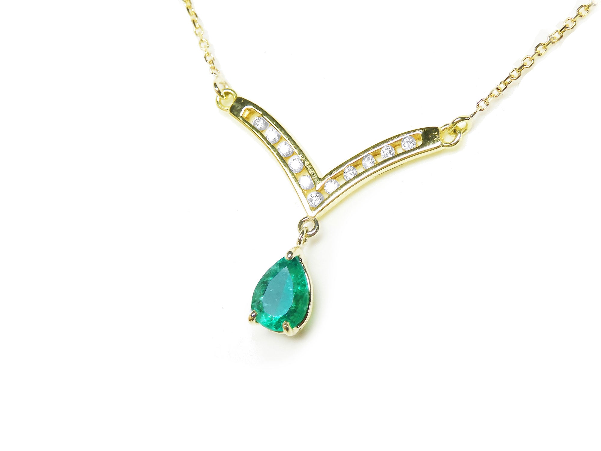 Women's Emerald necklaces for sale