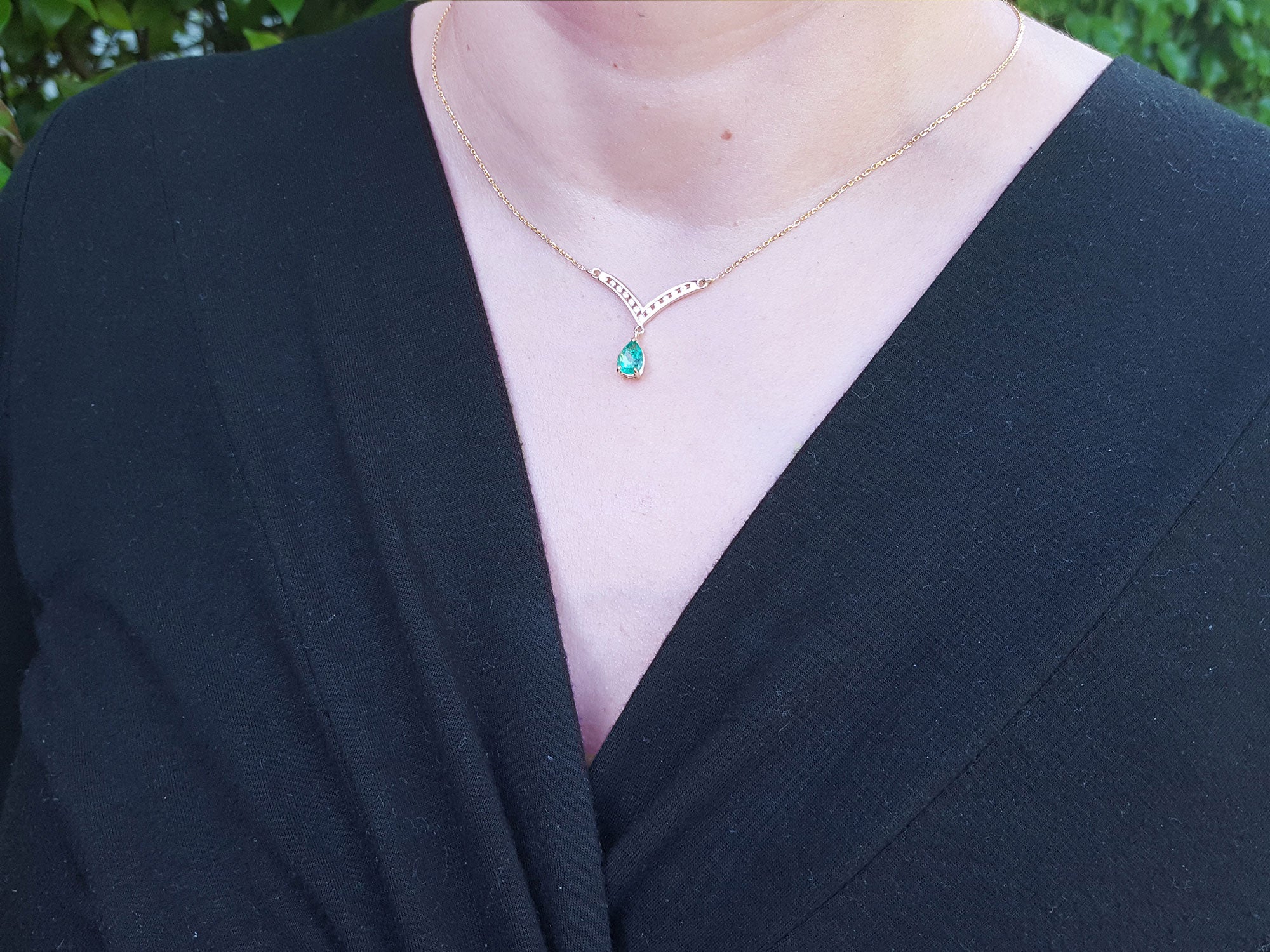 14K Emerald necklaces for sale