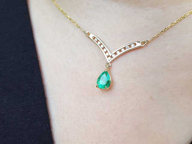 Authentic Colombian pear cut emerald necklace
