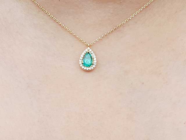 Natural emerald and diamond pear cut necklace