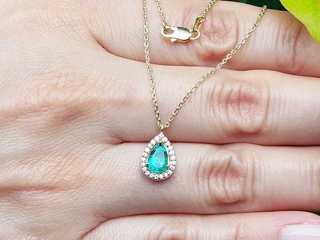 Wholesale Fine emerald necklace