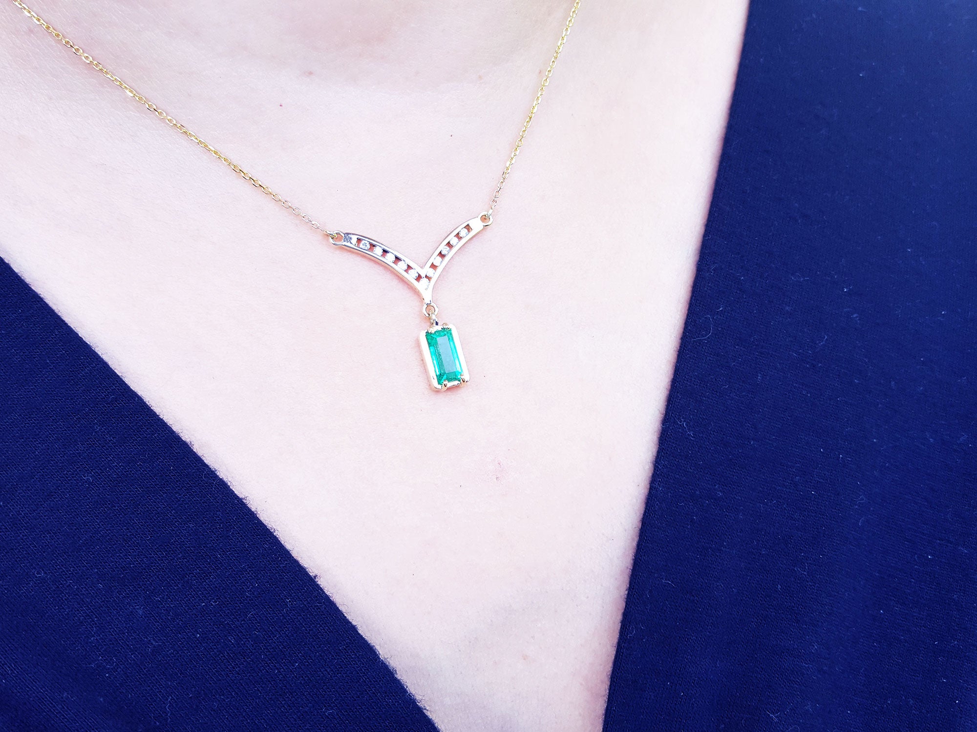 Colombian Emerald necklaces for sale