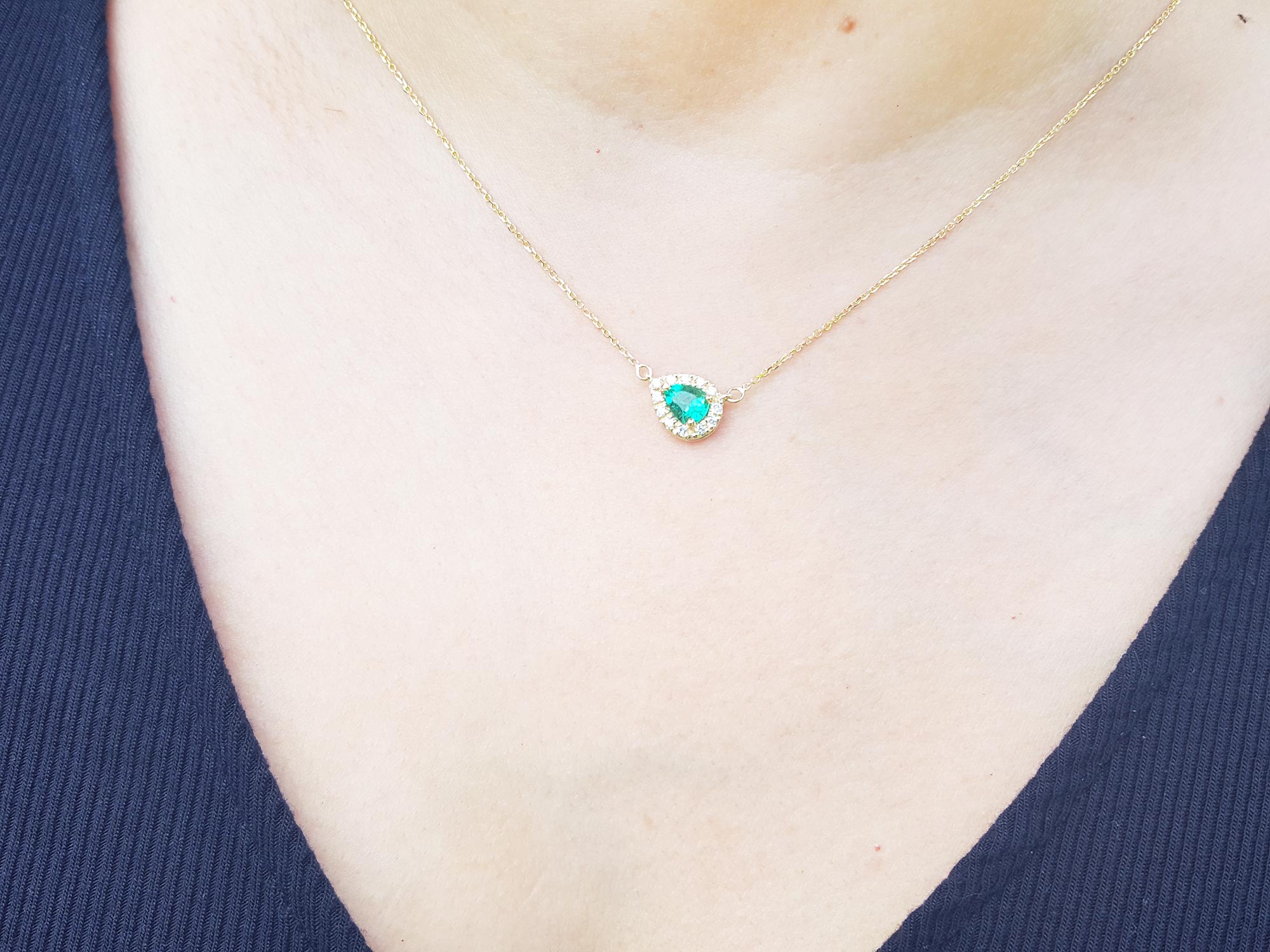 Natural emerald necklaces