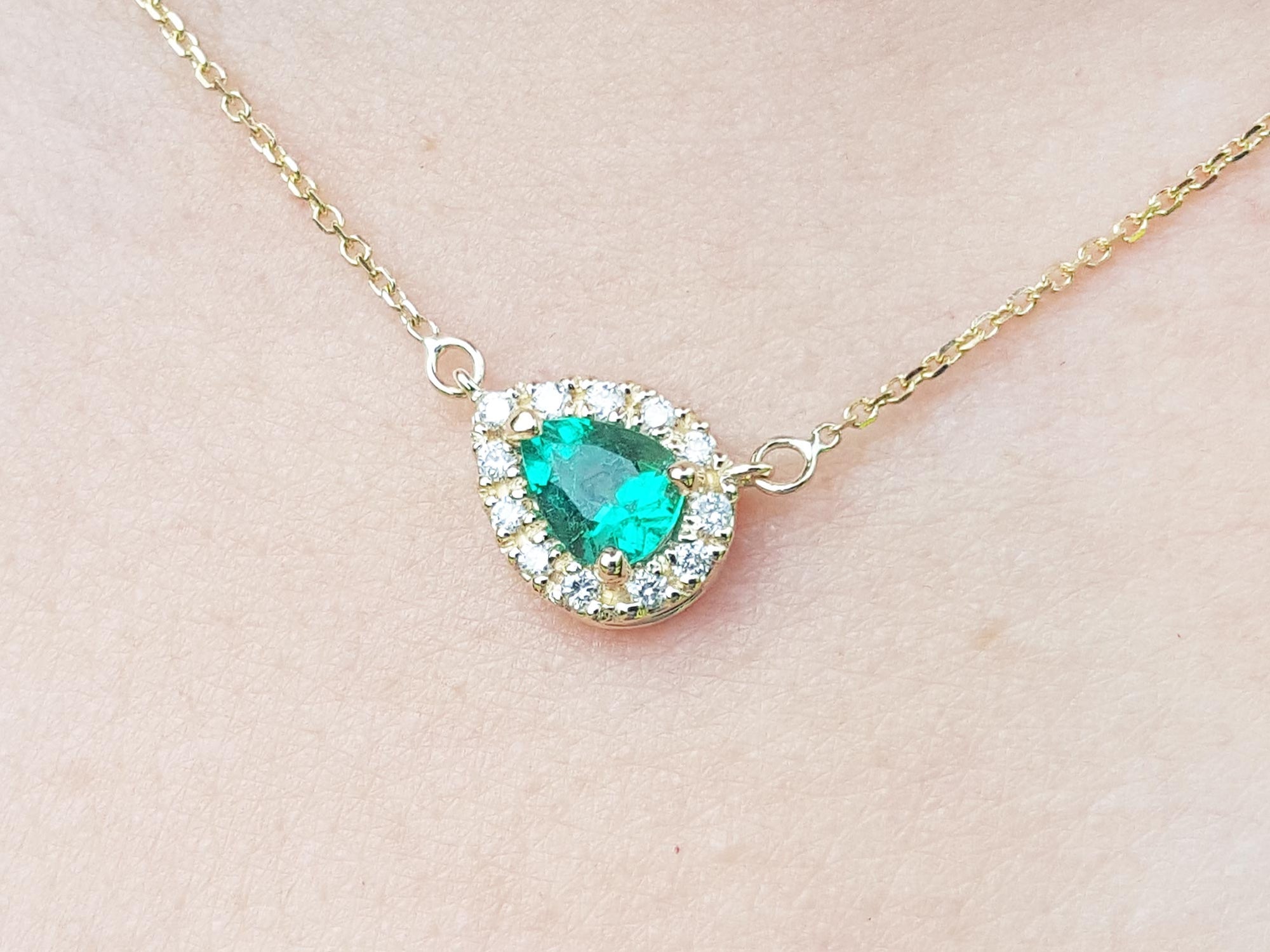 14k gold emerald necklaces