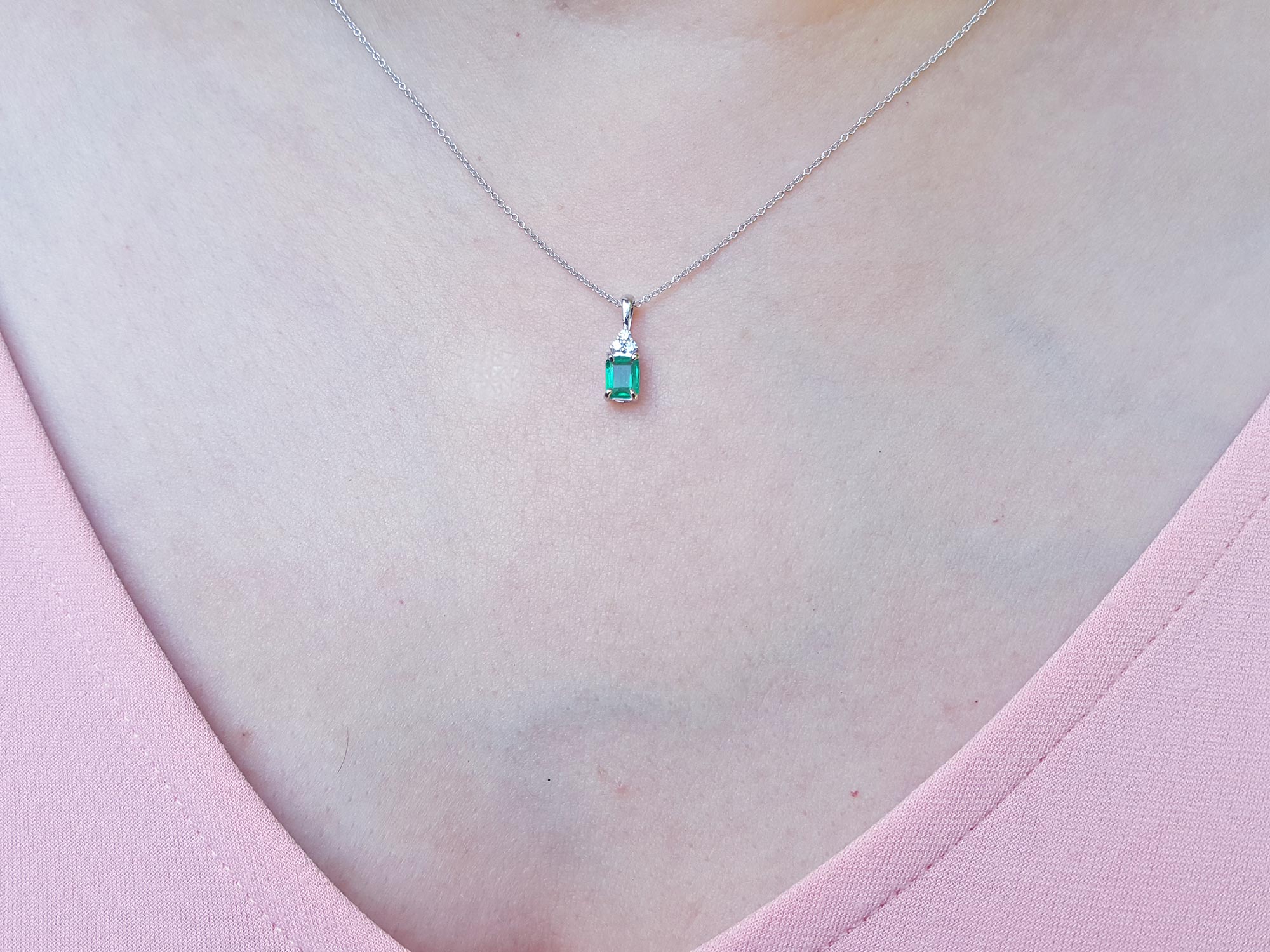 Emerald and diamond necklace