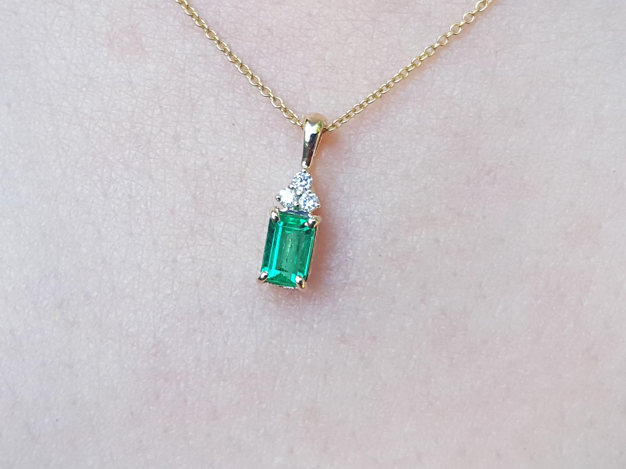 14k gold emerald necklace