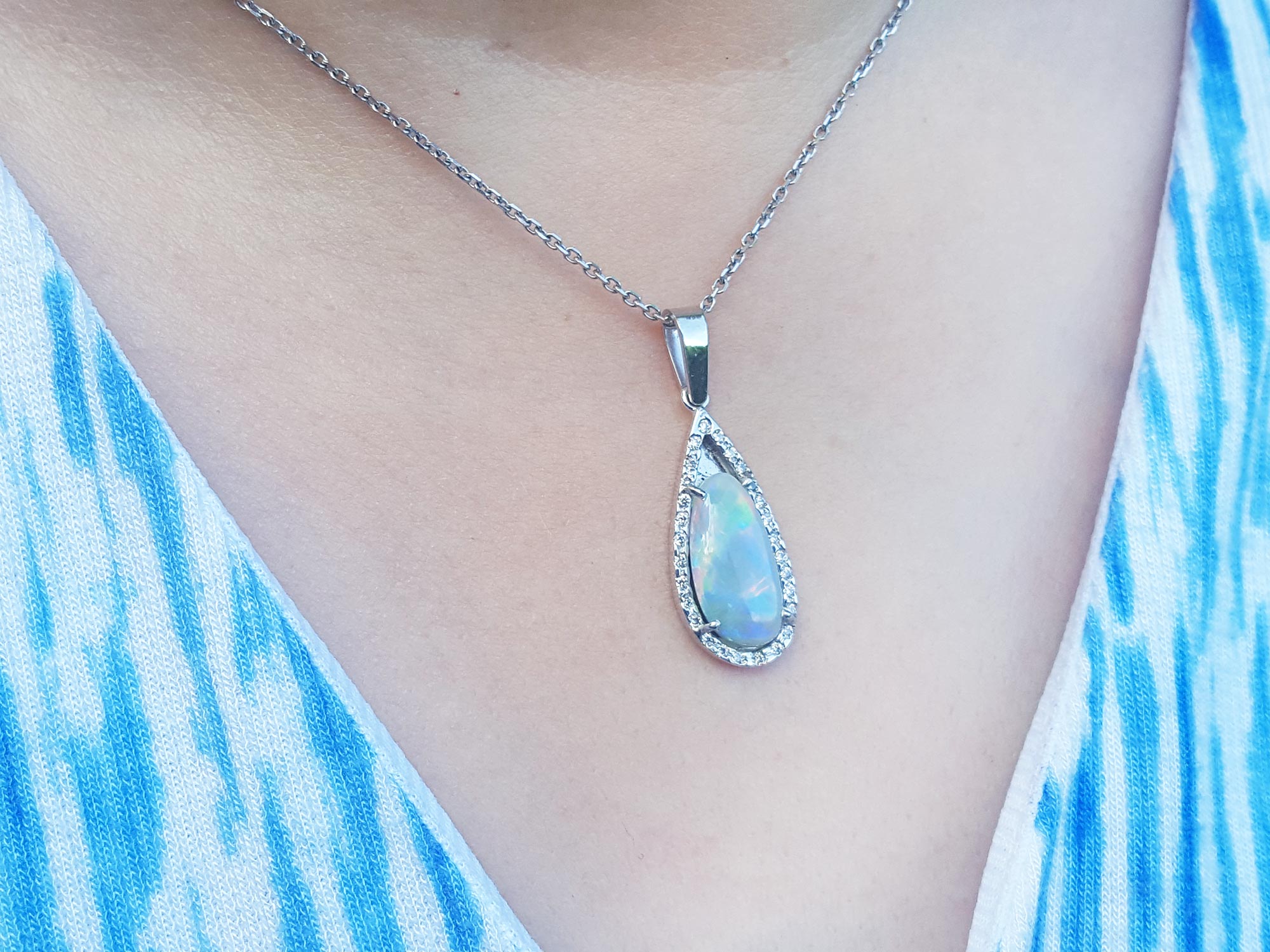 18k opal and diamond necklace