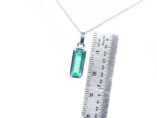 18k gold emerald pendant