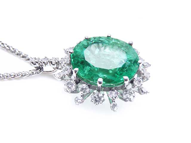 Green gemstone pendant for sale