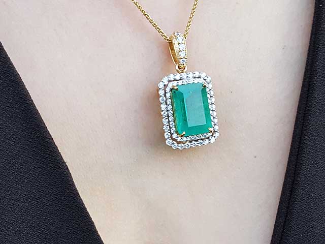 Green fire emerald pendant