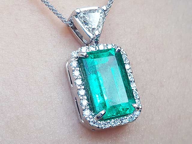 Emerald Gemstone Pendant , Birthstone outlet Jewelry, Emerald Jewelry Set, Raw Emerald Earrings, Emerald Cut Necklace, Sterling Silver Necklace