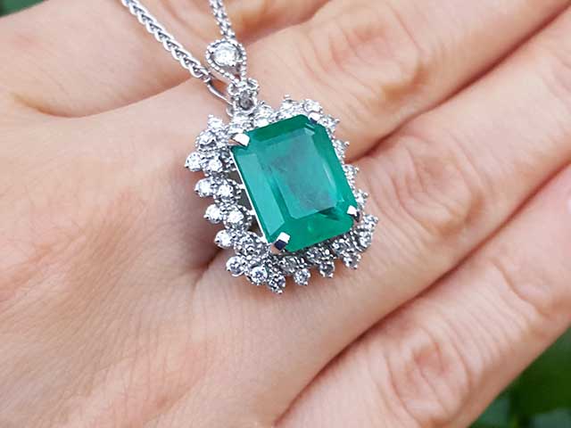 Real Colombian emeralds fine gold jewelry